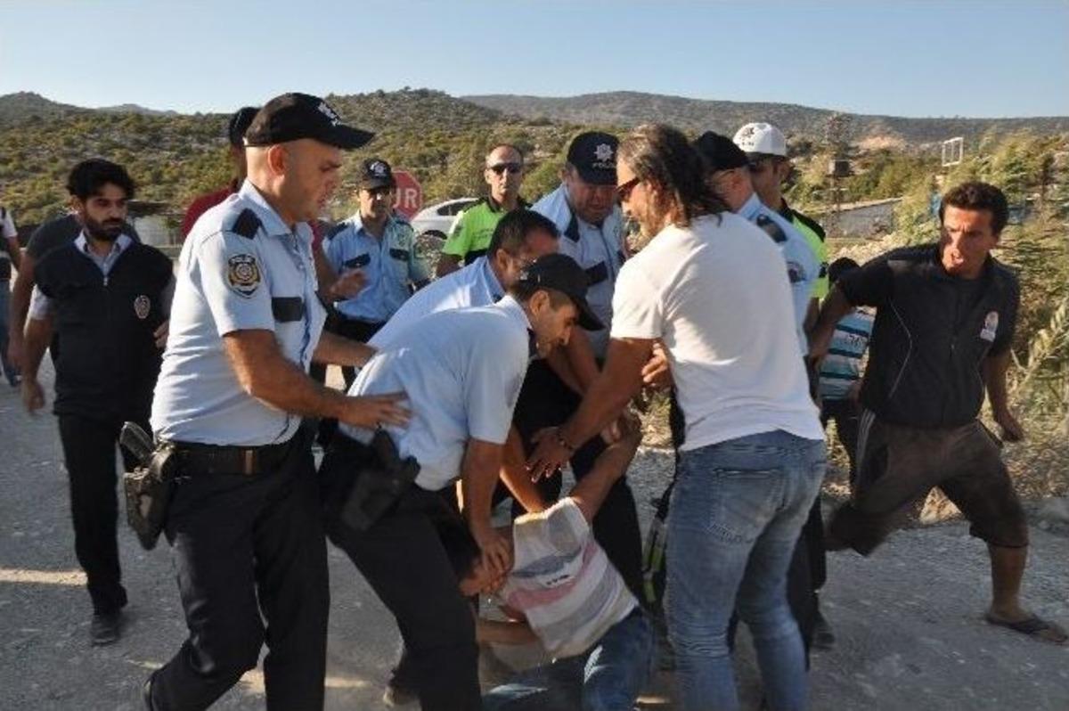 Beymelek - Finike Ma&ccedil;ında Taraftarlar Arasında Arbede