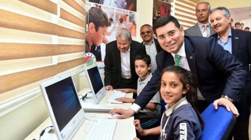 Kepez&rsquo;e Yeni Bilişim Sınıfları Kazandırılıyor