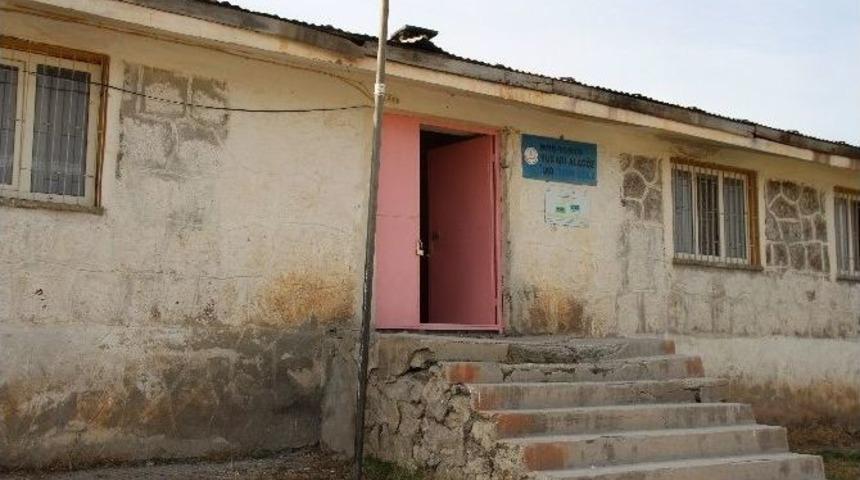 İlkokul &Ouml;ğrencisinden &Ccedil;ıkan Haberlere Yalanlama