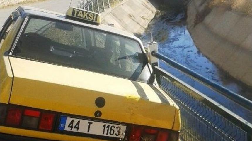 Demir Bariyerler Kazaya Engel Oldu