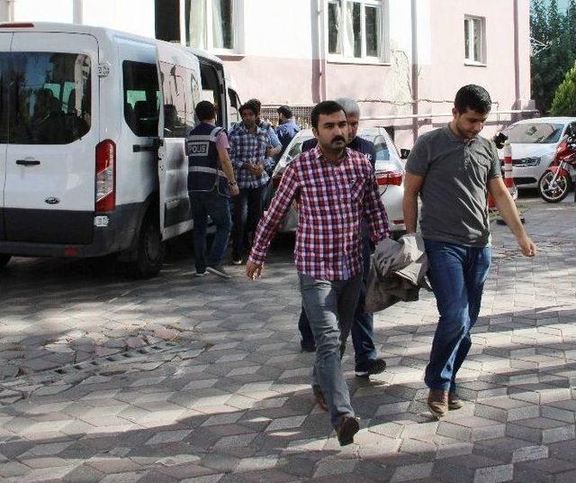 Manisa&rsquo;da &rsquo;bylock&rsquo; Operasyonu 1