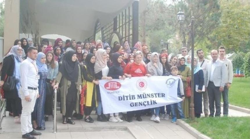 Almanya&rsquo;dan Şeyh Edebali T&uuml;rbesi&rsquo;ne Ziyaret