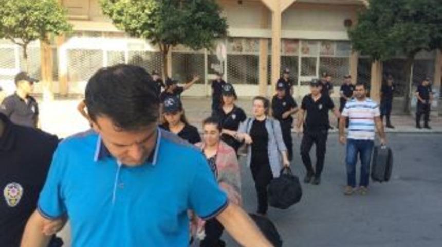 Mersin&rsquo;de &rsquo;bylock&rsquo; Kullanan 3 Hakim Ve 1 Savcı Adliyeye Sevk Edildi