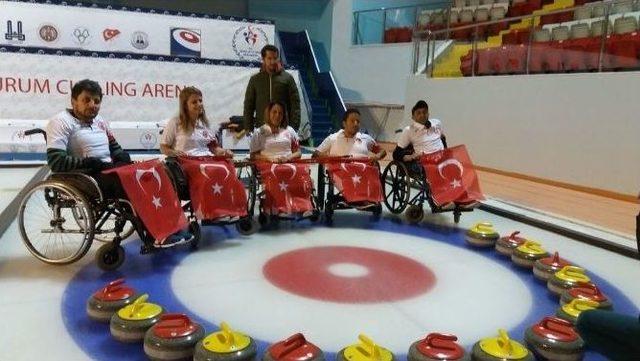 Curling Federasyonundan Engelli Curling Takımına Destek