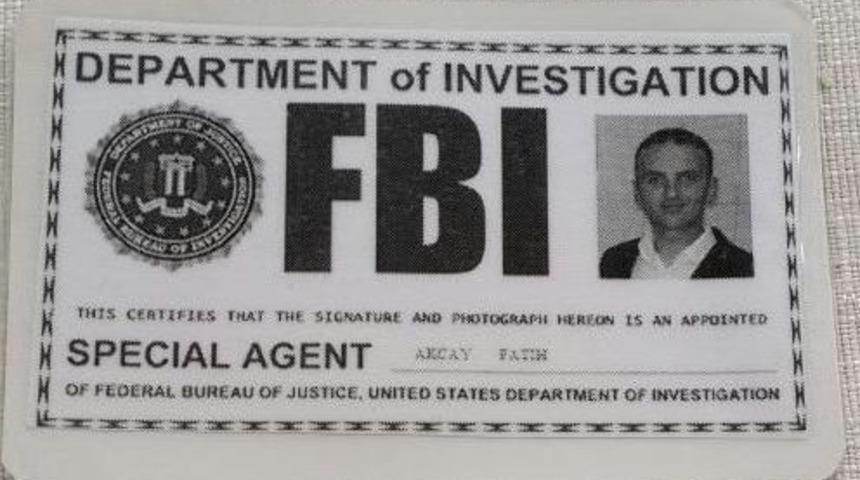 Sahte &lsquo;fbı&rsquo; Kimliği İle Yakalanan Zanlı Adliyede