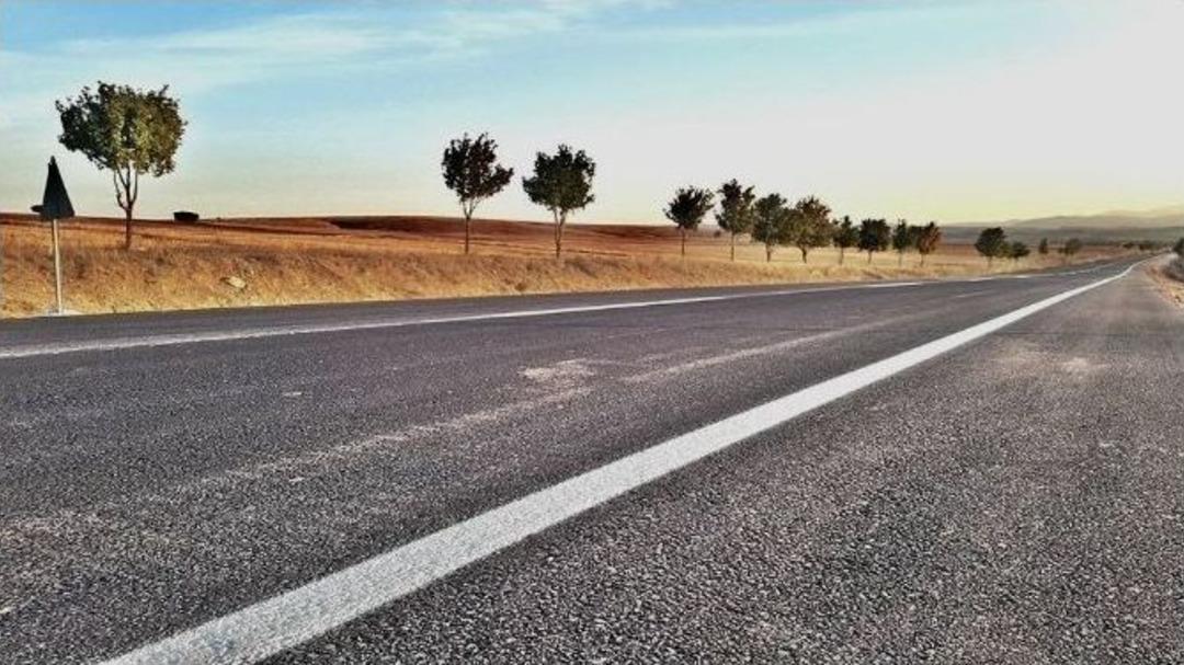 Aslanapa İl&ccedil;e Merkezine 5 Kilometrelik Sıcak Asfalt