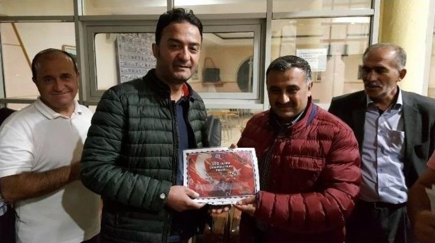 Başkan Cabbar K&uuml;lt&uuml;r Turuna Katılanlara Katılım Belgesi Verdi