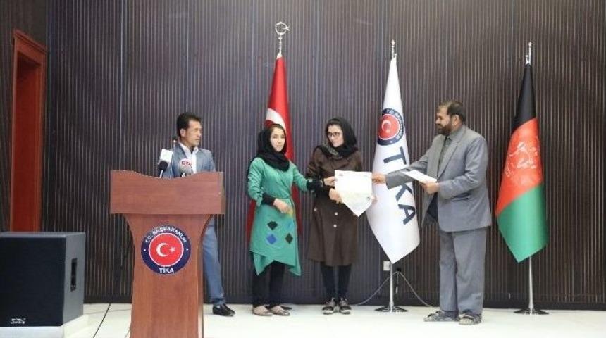 Afganistan&rsquo;da &Ouml;ğretmenlere Y&ouml;nelik Meslek İ&ccedil;i Eğitim Programları Devam Ediyor