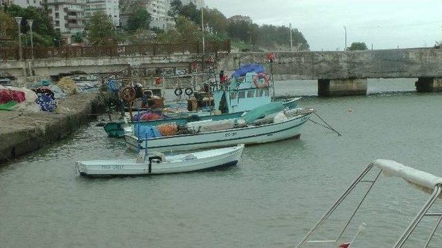 Karadeniz’de Fırtına Nedeniyle Dalgaların Boyu 5 Metreye Yükseldi 2