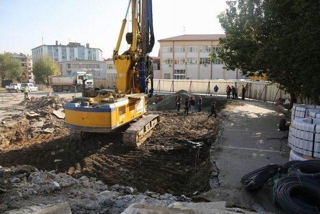 15 Temmuz Şehitler Meydanı&rsquo;nda &Ccedil;alışmalar Başladı 2