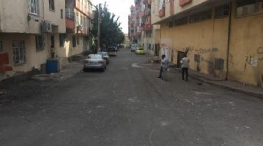 Okul &Ouml;n&uuml;nde Bekleyen Torbacılar, Lise &Ouml;ğrencisini &Ouml;ld&uuml;rd&uuml;