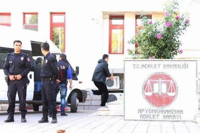 Afyonkarahisar&rsquo;da Fet&ouml; Operasyonu: 11 G&ouml;zaltı 1