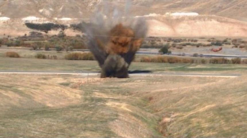 Erzurum&rsquo;da Yola Tuzaklanmış Bomba İmha Edildi