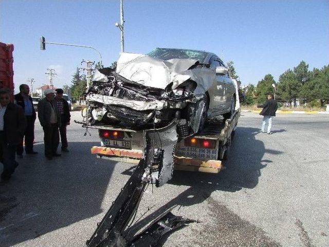 Sandıklı’da Trafik Kazası, 3 Yaralı
