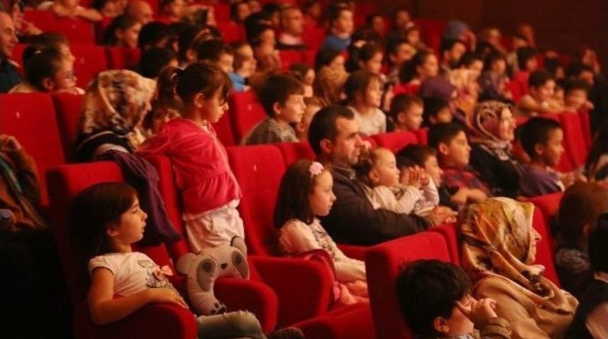 Başakşehir &Ccedil;ocuk Tiyatroları Sezonu A&ccedil;tı