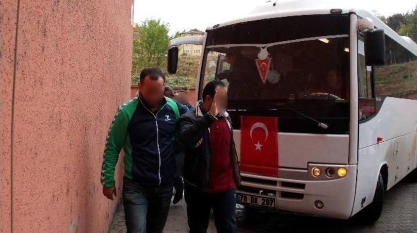 Karab&uuml;k&rsquo;teki Fet&ouml; Operasyonunda 11 Kişi Adliyeye Sevk Edildi