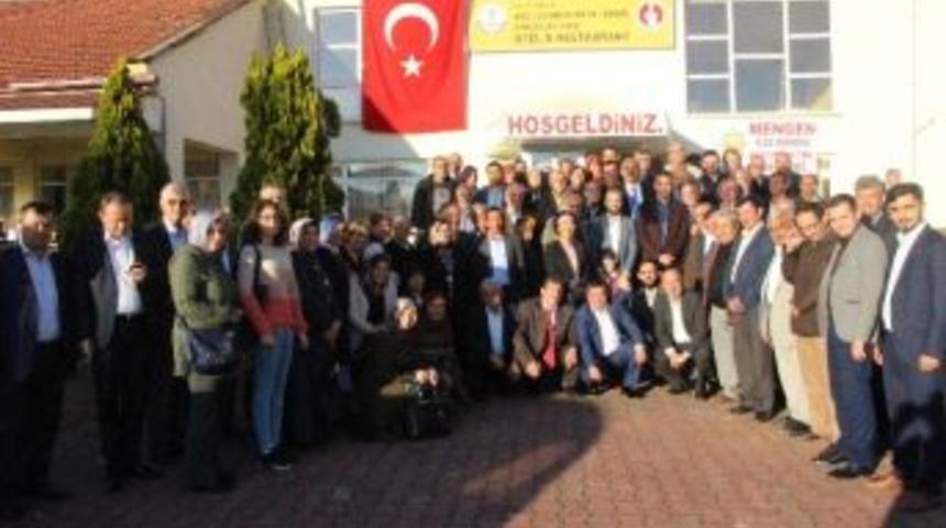 Ak Parti Teşkilatı Mengen&rsquo;e &Ccedil;ıkartma Yaptı