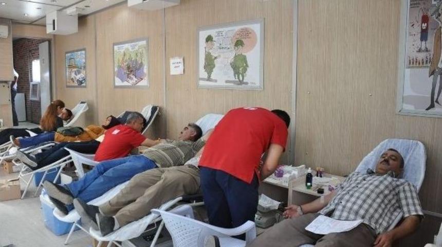 Ceylanpınar&rsquo;da Kan Bağışına Yoğun İlgi