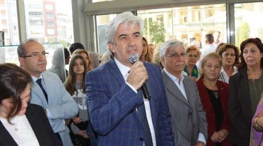 &rsquo;ekim Ge&ccedil;idi 15&rsquo; Resim Sergisi Akhisar&rsquo;da A&ccedil;ıldı