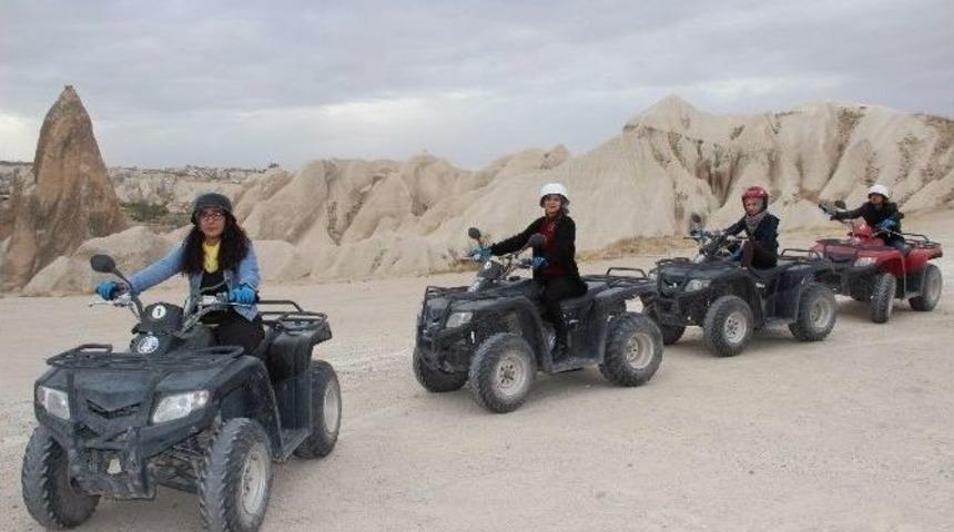 Turistler Kapadokya&rsquo;yı Atv Turları İle Keşfediyor