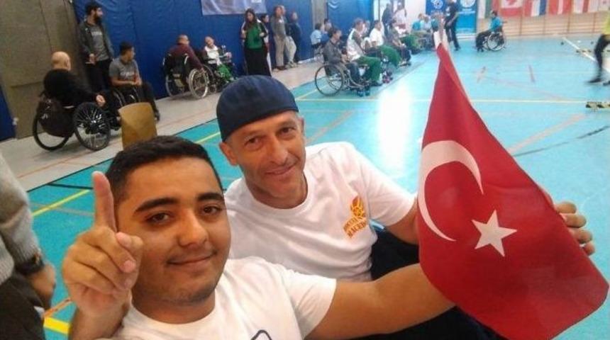 Somalı Engelli Gen&ccedil;lerden Avrupa 3&rsquo;&uuml;nc&uuml;l&uuml;ğ&uuml;