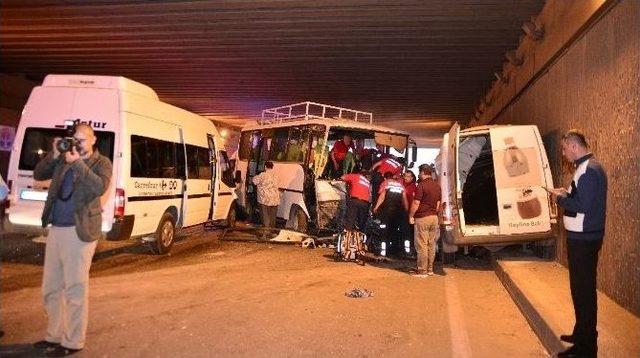 Adana’da Trafik Kazası: 1 Ölü, 15 Yaralı