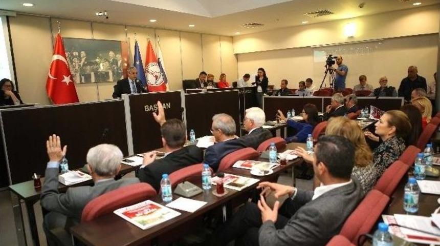 Karşıyaka&rsquo;nın B&uuml;t&ccedil;esi 250 Milyon Lira