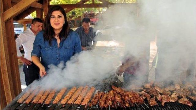 Agiad Ailesi Stres Attı