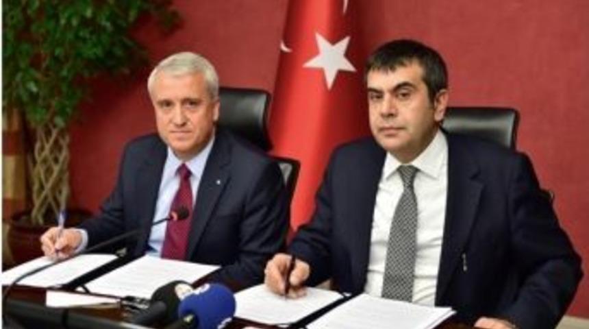 Anadolu &Uuml;niversitesinden A&ccedil;ık Ortaokul Ve A&ccedil;ık Liseye Destek