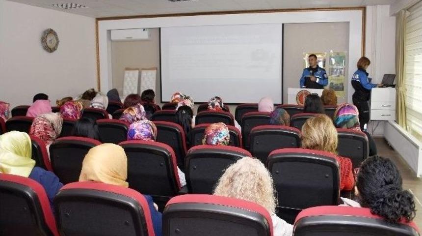 T&uuml;rk Kadınlar Birliği&rsquo;nden Eğitim Semineri