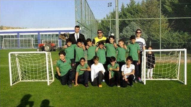 Gkv’li Futbolculardan Büyükşehir Gaziantep Spora Ziyaret 1