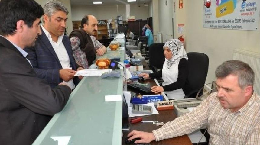 Bor&ccedil;lar Yapılandırılıyor