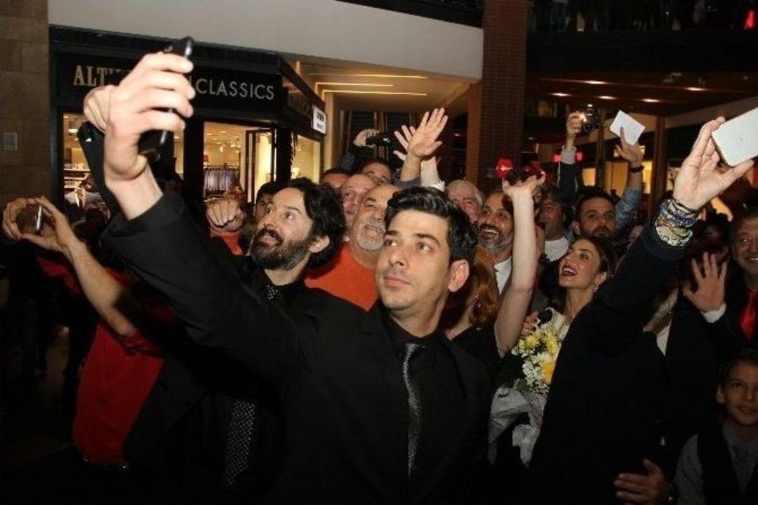 &lsquo;seni Seven &Ouml;ls&uuml;n&rsquo; Oyuncuları Trabzon&rsquo;da