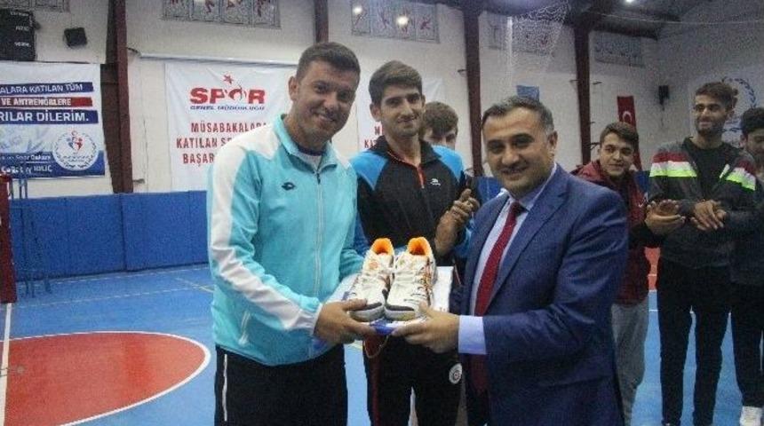 Başkan Cabbar&rsquo;dan Belediye Voleybol Takımına Ziyaret