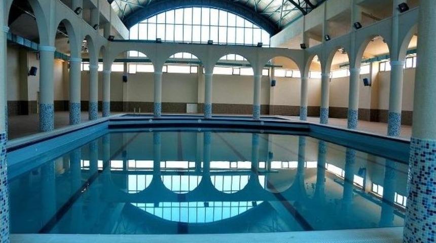 Yaşam Ve Spor Merkezindeki Havuzlara Yoğun İlgi