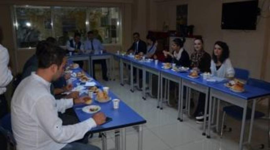 Gen&ccedil;lik Merkezlerinde &ldquo;yeni Bir Nefes&rdquo; Projesi