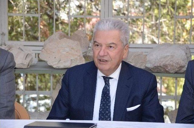 İzmir Ticaret Odası’ndan Tarihi Kazılara 100 Bin Liralık Destek 1