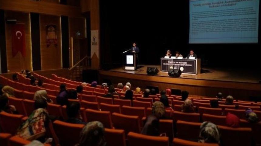 Esenler&rsquo;de, "islam Bilimleri Sempozyumu"