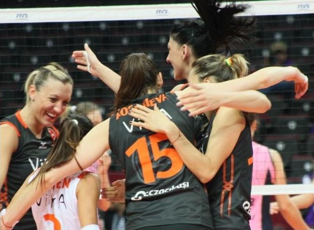 Eczacıbaşı Vitra D&uuml;nya Kul&uuml;pler Şampiyonası&rsquo;na Hızlı Başladı