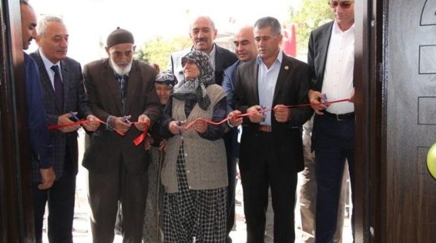 İncesu Belediye Başkanı Zekeriya Karayol, Avşar Mahallesi&rsquo;ndeki Sosyal Tesisin A&ccedil;ılışını Yaptı