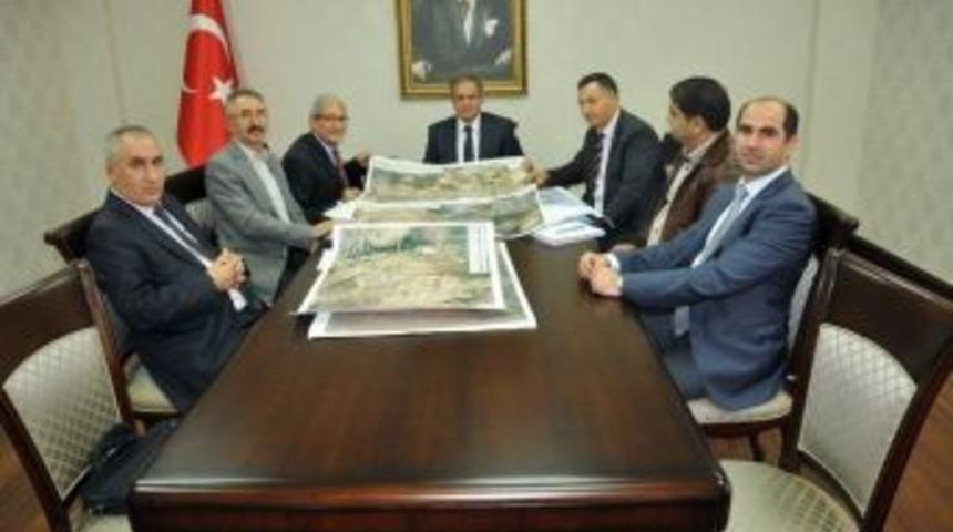 Tcdd Adana 6. B&ouml;lge M&uuml;d&uuml;r&uuml; &Ccedil;opur&rsquo;dan Vali Tapsız&rsquo;a Ziyaret