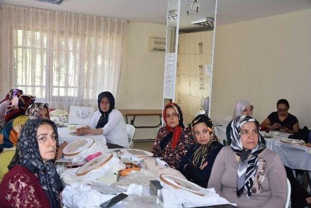 Alanya&rsquo;da Evde G&uuml;venilir Gıda Ve Sağlıklı Mutfak Sırları Semineri 1