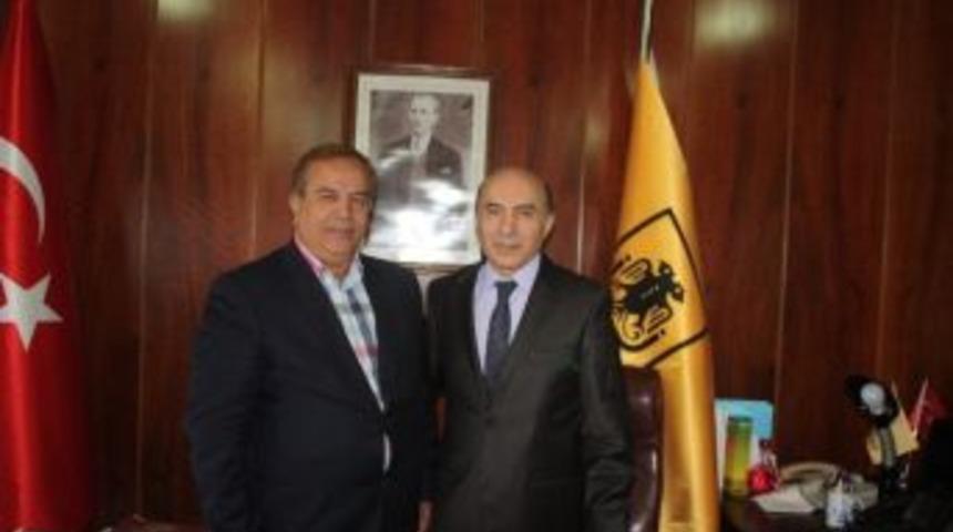 Dermanbaba&rsquo;dan Rekt&ouml;r G&uuml;l&rsquo;e Ziyaret