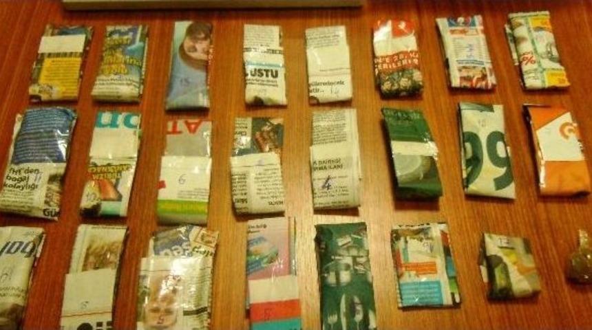 U&ccedil;ak İle Uyuşturucu Sevkiyatı Polise Yakalanda