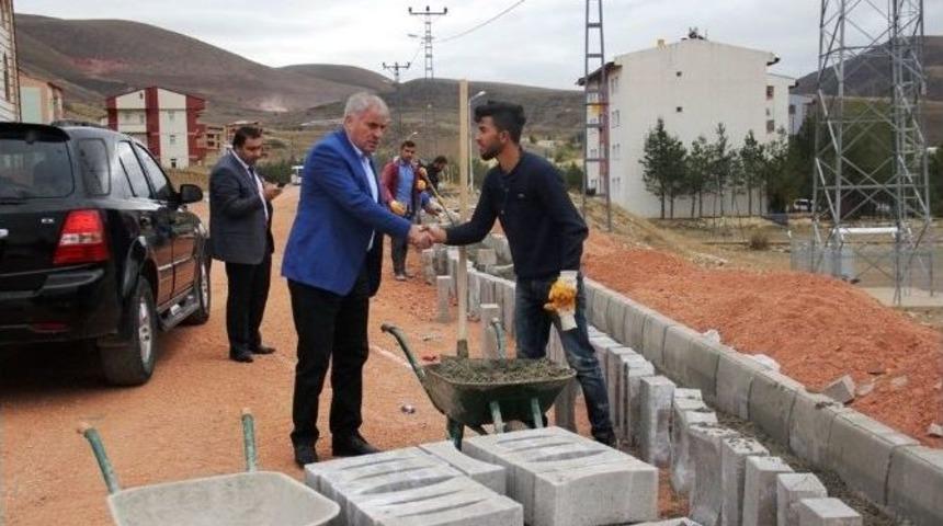 Başkan Memiş, &Ccedil;alışma Alanlarını Gezdi