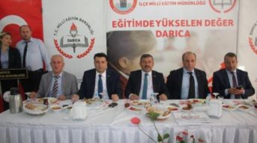 Darıca&rsquo;da Eğitimin Y&uuml;kselen Değeri Darıca Programı D&uuml;zenlendi