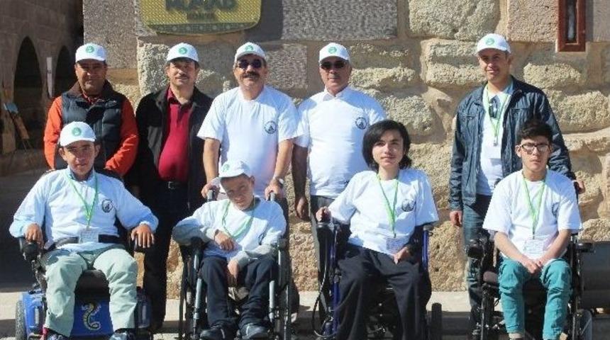 M&uuml;siad Konya Şubesi, Engelli &Ouml;ğrencileri Tarihle Buluşturdu