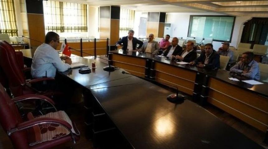 Zabıta Trafik Amirliği İle Okul Servisi Y&ouml;neticileri İstişare Toplantısı Yaptı