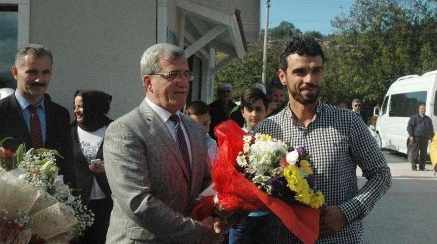 Şampiyon, Memleketinde Mehter Marşıyla Karşılandı