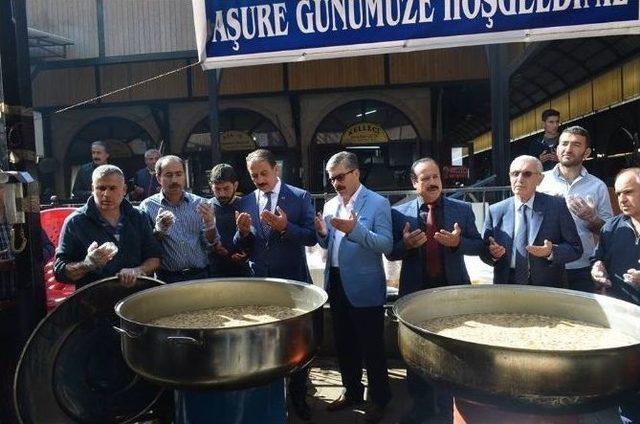 Madeni Eşya Esnaf Ve Sanatkarları Odasından Aşure Etkinliği 1